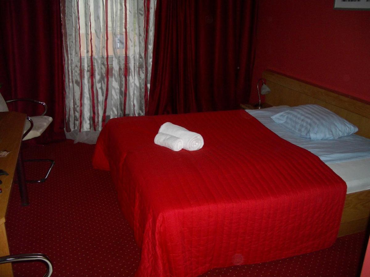 Kardamon Bed and Breakfast Żary Δωμάτιο φωτογραφία