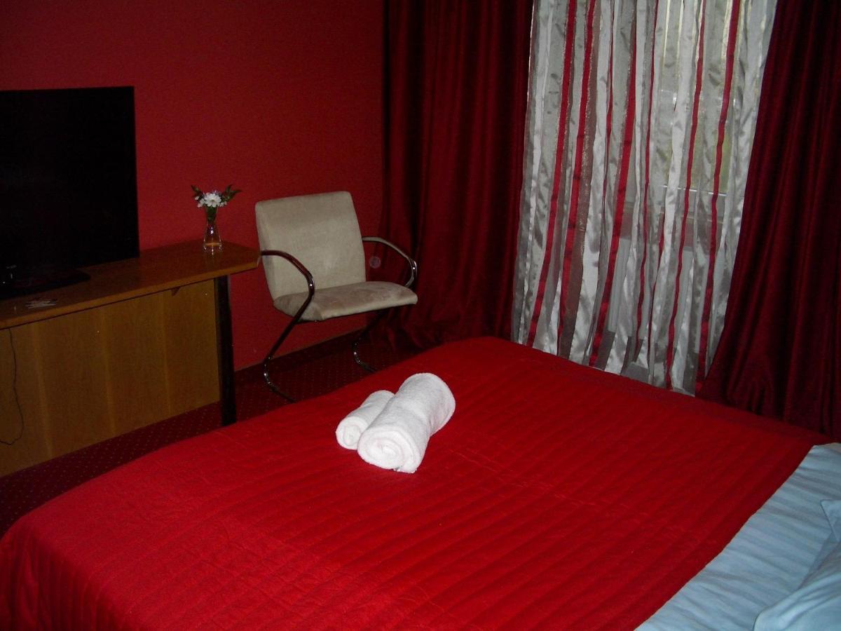 Kardamon Bed and Breakfast Żary Δωμάτιο φωτογραφία